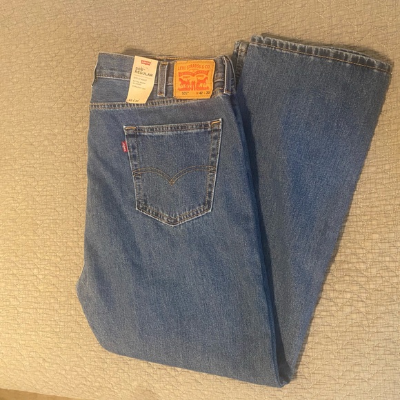 Levi 505 Jeans - Picture 5 of 7
